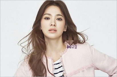 Tampil Kasual, Song Hye Kyo Siap Sambut Musim Semi di Pemotretan Ini