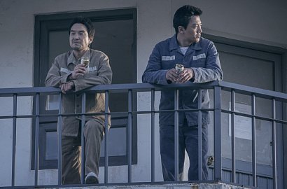 Adu Peran Bersama Kim Rae Won di 'The Prison', Ini Kata Han Suk Kyu
