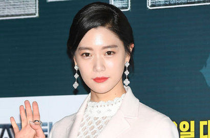 Usai Pamer Pantat Mulus, Clara Umbar Belahan Dada di Event Fashion