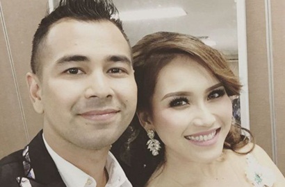 Ayu Ting Ting Pede Pamer Foto Bareng Raffi Ahmad, Netter: Kenapa Nemplok Terus?
