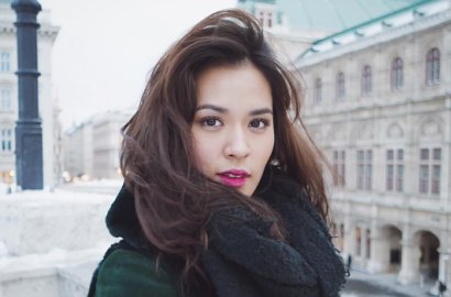 Ayu Ting Ting Di-bully, Raisa Malah Banjir Pujian Pakai Rok 'Pelangi'