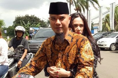 Rambut Mulan Kusam Saat Naik Motor Bareng Dhani, Netter: Kayak Orang Gila