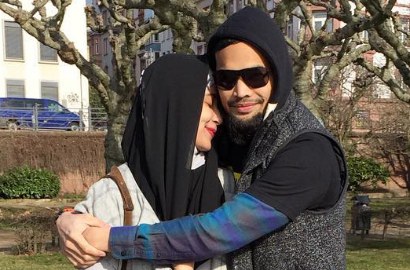 Shireen Sungkar Sakit Karena Kelelahan Urus Keluarga, Teuku Wisnu Berikan Hadiah Romantis