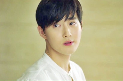 Siap-Siap Nyesek, 'Stars in the Universe' Rilis Foto Mesra Suho Lamar Ji Woo