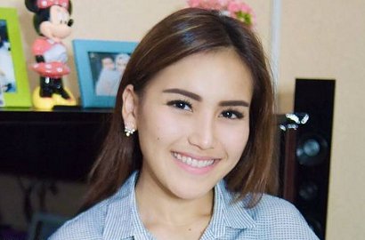 Live Instagram Saat Ibadah Salat, Ayu Ting Ting Lagi-Lagi 'Kebanjiran' Cibiran Pedas