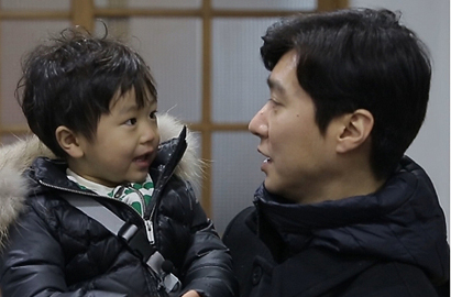 Jadi Dinosaurus, Go Ji Young Kagetkan Seung Jae Hingga Tertawa di 'Superman is Back'