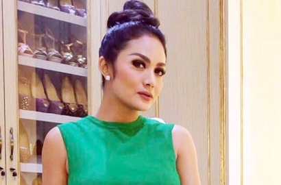 Gelar Konser di Malaysia, Krisdayanti Gandeng Desainer Kostum Peserta Miss Universe