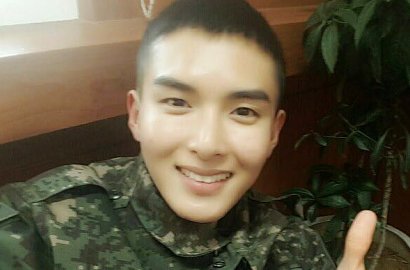 Tulis Surat Berbahasa Inggris, Ryeowook Minta ELF Tak Stres Karena Diet