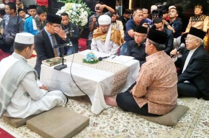 Bernuansa Biru Muda, Anggunnya Putri Aa Gym Pakai Gamis Syar'i di Pesta Pernikahan