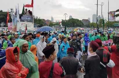 Jakarta Diguyur Hujan Deras, Begini Kondisi Aksi 212