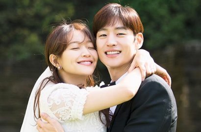 Lee Je Hoon Girang Gendong Shin Min Ah di Foto Pernikahan 'Tomorrow With You'
