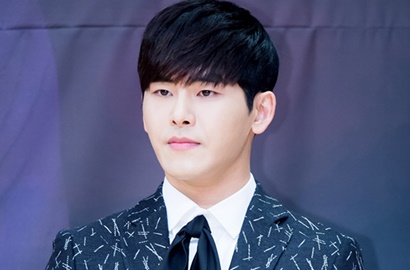 Gugup Wawancara Kerja, Kocaknya Hoya Infinite Pingsan di 'Radiant Office'