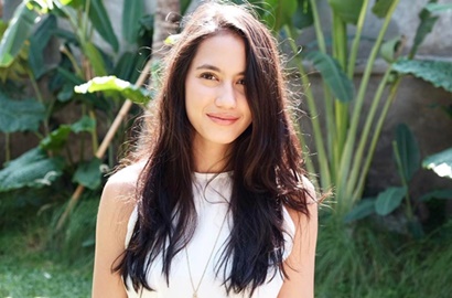 Pevita Pearce Dekat Lagi dengan Anak Bos Taksi, Bagaimana Nasib Nikita Willy?