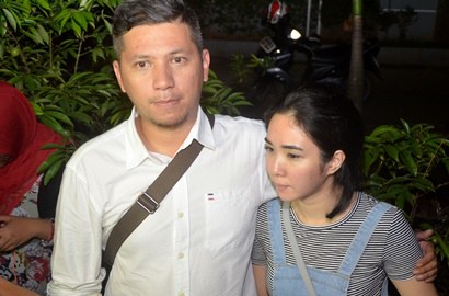 Gading Martin Komentari Heboh Baju Seksi Gisella