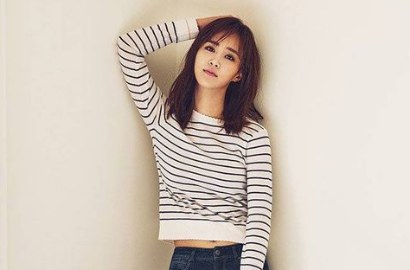 Pemotretan Majalah, Yuri SNSD Malah Curhat Soal Ji Sung