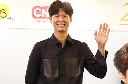 Park Bo Gum Ajak Guyon Jurnalis Singapura dengan Tanyakan Ini