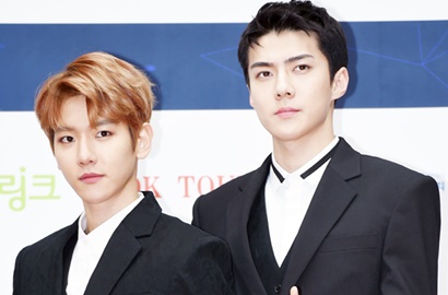 Baekhyun Loncat dari Kursi Hingga Usap Karpet Saat Sehun Naik ke Panggung