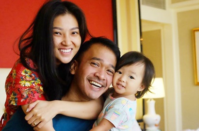 Sederhana Makan Nasi Bungkus, Ruben Onsu dan Sarwendah Malah Ditegur Netter