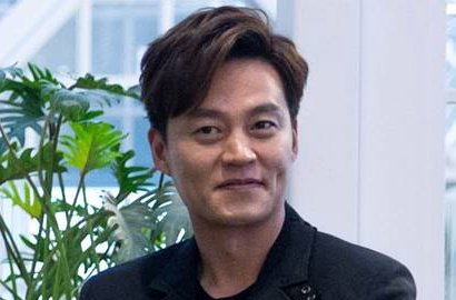 Kunjungi Bali, Lee Seo Jin cs Banjir Hadiah dan Bunga dari Fans