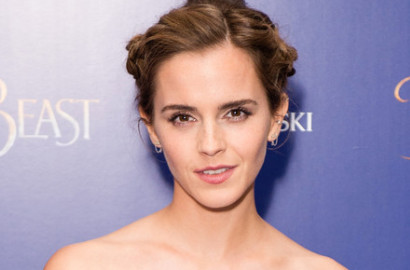 Pakai Gaun Berekor Panjang, Emma Watson Bak Putri Disney di Premiere 'Beauty and the Beast'