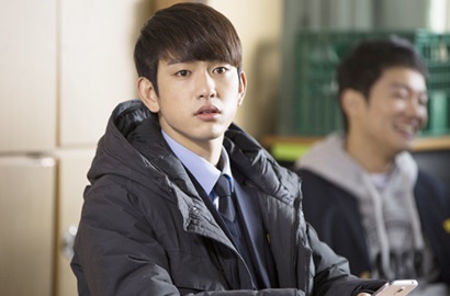 Perdana Jadi Aktor Utama Film, Ini Kesan Jinyoung GOT7 di 'A Stray Goat'