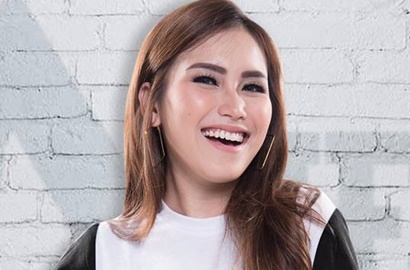 Usai Meme 'Hantu Gentayangan', Ayu Ting Ting Dipuji Cantik Bak Bidadari Surga