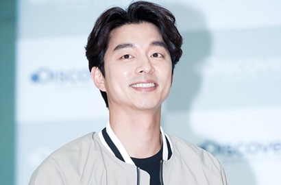 'Diserbu' Ratusan Fans, Gong Yoo Ceria Bak Bocah di Fansigning