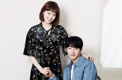 Bak Pacar, Lee Sung Kyung Malu-Malu Ketahuan Nonton Fanmeeting Nam Joo Hyuk