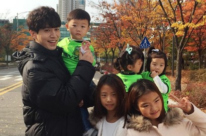 Tiru Gaya Rambut, Daebak Buktikan Kangen Lee Dong-wook di 'Superman is Back'