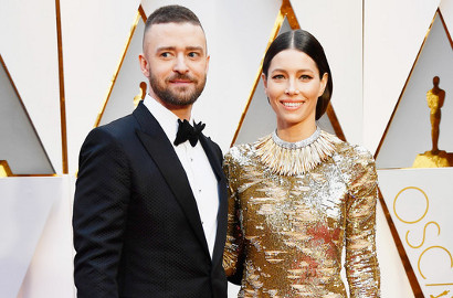 Pose Kocak Justin Timberlake dan Jessica Biel di Red Carpet Oscar 2017