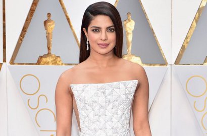 Bergaya Futuristik, Gaun Priyanka Chopra di Oscar 2017 Tuai Pujian Selangit