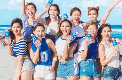 Saling Usil, Ini Kelakuan Yang Membuat Geli Member Twice