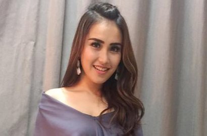 Ayu Ting Ting Rebahan Manja di Dada Kim Soo Hyun, Netter: Halusinasi?