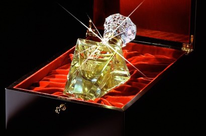 Berhiaskan Berlian 5 Karat, Parfum Mewah Ini Dihargai Rp 5 Miliar