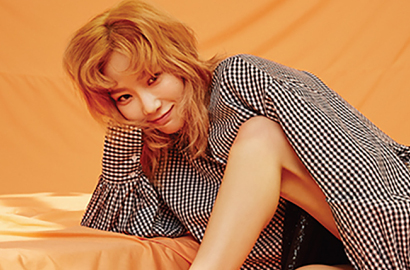Cantik dengan Gaya Rambut Baru, Tae Yeon Pamer Punggung di Foto-Foto Ini