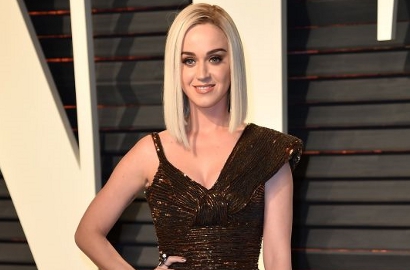 Protes Donald Trump Lewat Lagu Baru, Katy Perry Nyanyi Teriak-Teriak