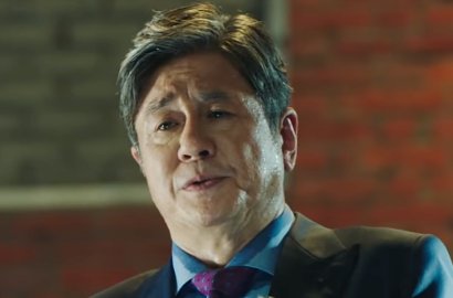 Choi Min Sik Sibuk Kampanye Hingga Dilempari Telur di Trailer 'The Mayor'