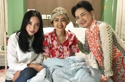 Kondisi Memburuk, Julia Perez Bakal Jalani Pengobatan ke Luar Negeri