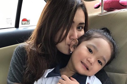 Curhat Soal Bilqis di Medsos, Ayu Ting Ting Iri Kebahagiaan Raffi Ahmad-Nagita?