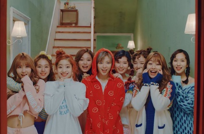 Pecahkan Rekor Sendiri, MV 'Knock Knock' Twice Tembus 40 Juta View