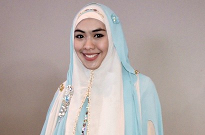 Pergi ke Australia, Oki Setiana Dewi Tinggalkan Anak dan Suami