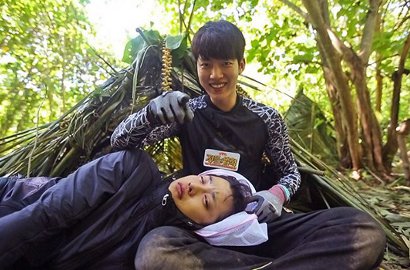 Hujan-Hujanan, Kim Min Suk dan Sungyeol Infinite Pamer Abs di 'LOTJ'