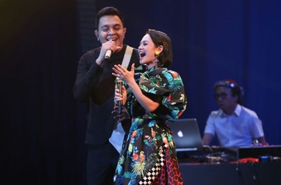 Andien dan Tulus Sukses Buat Penonton JJF 2017 Teriak Histeris