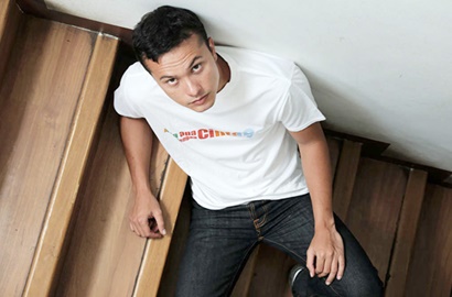 Syuting di Daerah Terpencil, Beginilah Perlakuan Suku Pedalaman ke Nicholas Saputra