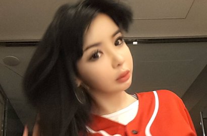 Unggah Foto Baru, Park Bom Diolok Gagal Operasi Plastik