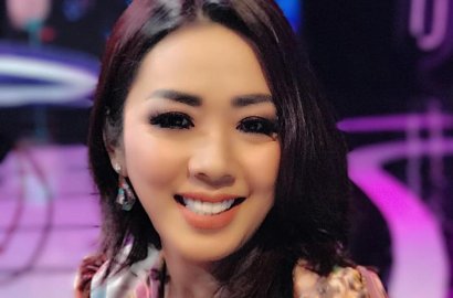 Soimah Pamer Foto Bareng Shakti Arora, Netter Heboh Bahas 'Penampakan' Ini