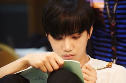 Serius Baca Naskah 'Andante', Kai EXO Banjir Pujian Staff Produksi