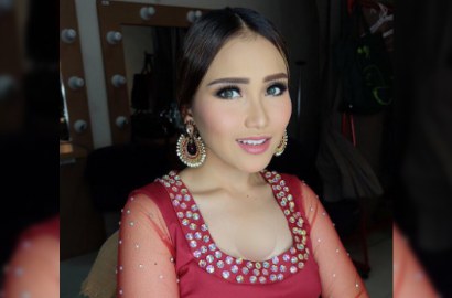 Ayu Ting Ting Cantik Ala Boneka India, Netter Sindir Soal Pamer Perut