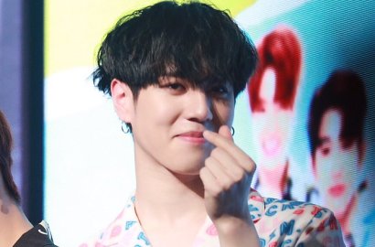 Pose Sendu di Teaser Single 'Never Ever', Yugyeom GOT7 Dipuji Ganteng Banget