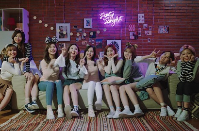 Seperti Ini Serunya Saat Twice Siapkan Pesta Ultah Kejutan untuk Mina